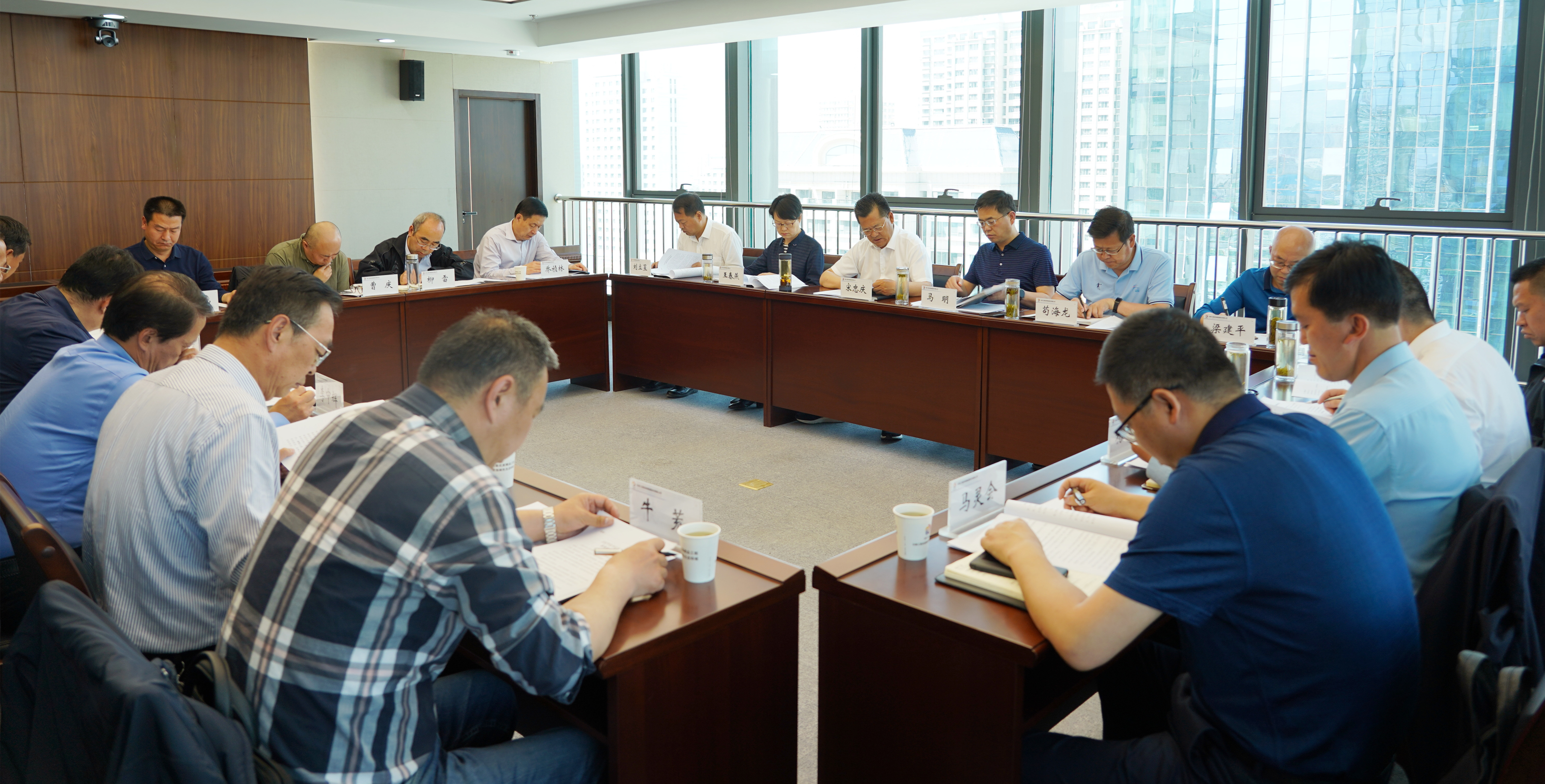甘肅工程咨詢集團(tuán)黨委召開(kāi)專題會(huì)議    研究部署安全生產(chǎn)工作